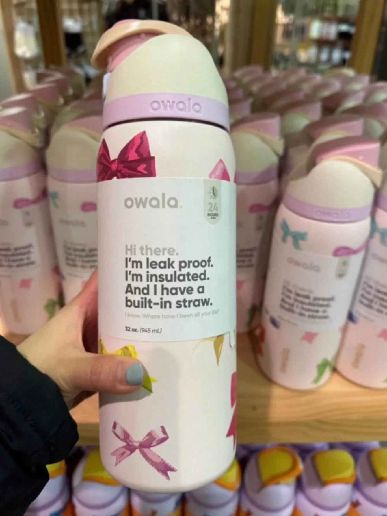 Owala Insulated Stainless Steel Water Bottle with Straw, Sports Water Bottle, Great for Travel 32 Oz,